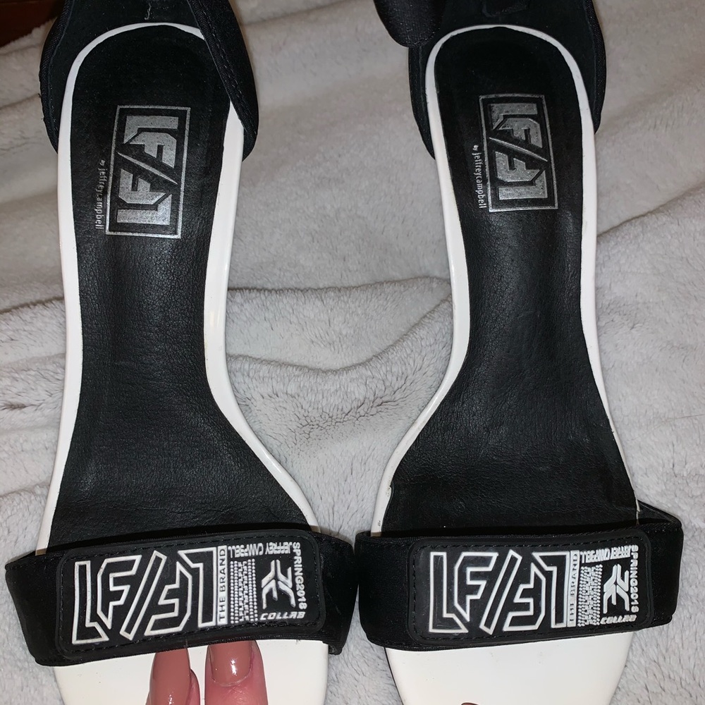 LF HEELS SIZE 7